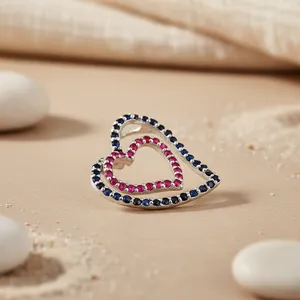 Pendentif double cœur en argent 925 avec rubis et saphir, serti griffe, bijoux fins - Product Image 2