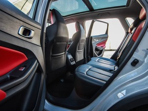 UNI-S CS55 Plus 2024-2026, 1.5 AMT, 181 hp, Gasolina, Automático, Cuero, Volante a la Izquierda, Techo Panorámico - Product Image 4