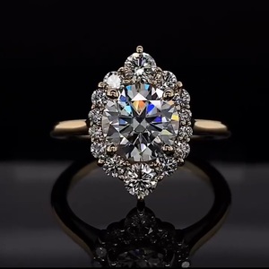 Bague solitaire en or jaune 14 carats durable, diamant de laboratoire taille coussin, EF VS1, un carat, pour les acheteurs en gros - Product Image 6