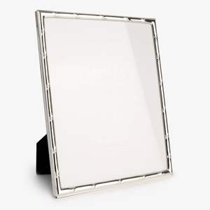 Artistic style metal photo <b>frame</b> for modern home decor <b>with</b> durable finish stylish display solution living spaces - Product Image 3