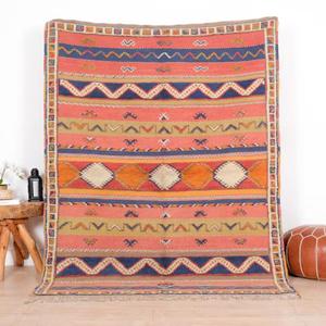 Tapis marocains authentiques faits à la main en laine, motifs berbères traditionnels, styles vintage et modernes pour la décoration intérieure - Product Image 1