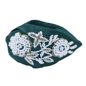 ที่คาดผมประดับลูกปัดหรูหรา ดีไซน์ผูกปมด้านบน ผลิตในอินเดีย เหมาะสำหรับเทศกาลคริสต์มาสและงานแต่งงาน - Product Image 3