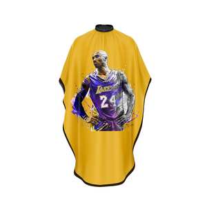 Cape en polyester conçue sur mesure pour la coupe de cheveux Cape de coiffure de barbier pour une utilisation en salon Cape personnalisée avec son propre design - Product Image 1