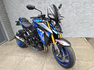 Moto sportive d'occasion 2022 GSX-S1000 Naked Essence Manuelle Euro 5 (152 ch) 999cc Design Racing Motos de Route à Vendre - Product Image 5