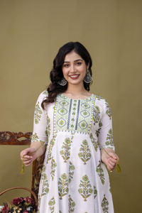 เดรสยาวพิมพ์ลายดอกไม้สำหรับผู้หญิงเดรสยาวทรงแม็กซี่ยาวสไตล์โบฮีเมียนวินเทจพิมพ์ลายดอกไม้ - Product Image 5