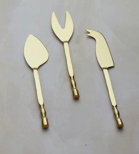 Juego de cuchillos de queso de acero inoxidable dorado de lujo con logotipo personalizado al mejor precio de la India - Product Image 1