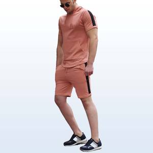 Conjunto de Verano Personalizado de Dos Piezas con Capucha y Corte Ajustado para Hombre: Camiseta y Pantalones Cortos de Algodón - Product Image 4