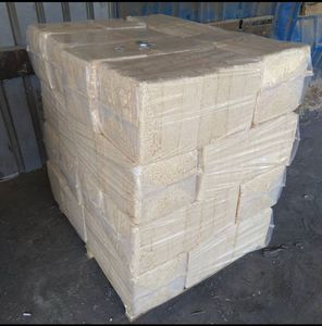 Blocs de déchets agricoles compressés de qualité supérieure pour l'amélioration des sols et le paillage, prêts à l'exportation - Product Image 4