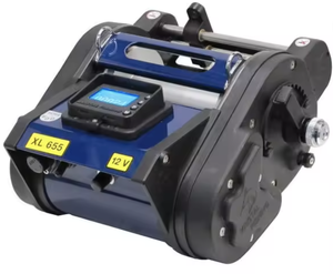 Carrete Eléctrico de Pesca de Alta Calidad Accredit XL 655 con Velocidad Variable y Antirretorno, 12 Voltios, Dos Velocidades, Aleación de Aluminio y Acero Inoxidable - Product Image 1