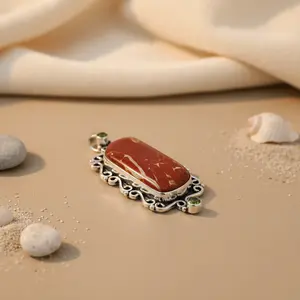 Pendentif en argent 925 avec jaspe rouge et péridot, bijoux religieux et mignons pour femmes, cadeau, plaqué rhodium, motif croix - Product Image 1