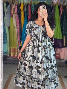 Bohemian Bliss Summer Daily Fashion Vibrant Ethnic Print Tiered Maxi Dress Manches bouffantes Flowy A-Line Fit Empire Waistline Floral - Product Image 2