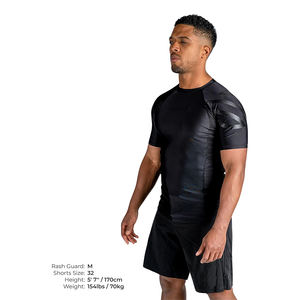 Gym Wear <b>Compression</b> <b>Shirts</b> for Adults <b>Black</b> Color Half Sleeve Polyester Spandex Made Custom Logo Rash Guards - Product Image 3