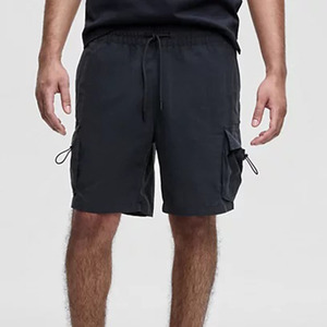 Ensemble de t-shirts athlétiques à manches courtes pour hommes avec tissu évacuant l'humidité pour la salle de sport, l'entraînement et le sport - Product Image 4