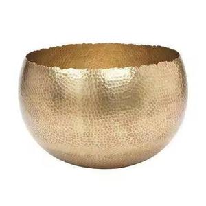 Jarrón de Hierro con Diseño de Flores Doradas Premium, Jarrón Decorativo Moderno Personalizado para Mesa y Suelo, para Decoración del Hogar y Hoteles - Product Image 3