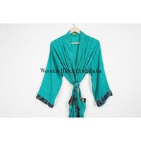 Robe Kimono Longue en Soie Fleurie Faite Main Indienne pour Femme, Style Bohème Chic, Idéale pour Mariage et Tenue Décontractée d'Été
