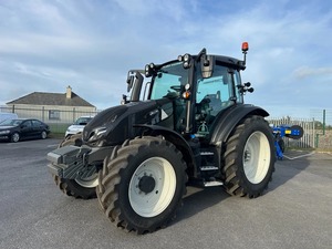 Invernaderos Agrícolas Valtra G135 Nuevos/Usados con Cubierta de Lámina de PC Ecológica, Gran Tamaño para Uso con Tractor en Granjas - Product Image 3