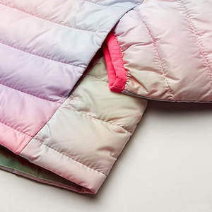 Manteaux d'hiver personnalisés à fermeture éclair pour femmes Veste matelassée avec capuche Veste matelassée pour femmes Veste matelassée d'hiver pour femmes - Product Image 3