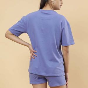 Ensemble T-shirt pour femmes sur mesure avec short Logo personnalisé 100% coton léger et solide Ensemble pour femmes tenue décontracté Service OEM - Product Image 3