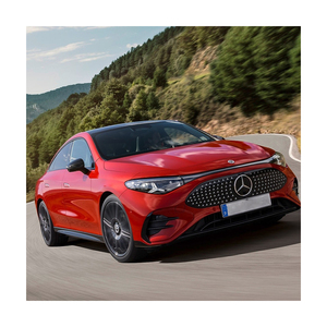 Améliorez votre expérience de conduite avec Mercedes-Benz, où le style rencontre des performances inégalées - Product Image 1