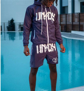 ชุดเซ็ตสองชิ้นสำหรับผู้ชาย เสื้อฮู้ดดี้และกางเกงขายาวทรงกว้าง คุณภาพสูง สีตัดต่อ ผ้าหนา เหมาะสำหรับฤดูหนาว - Product Image 4