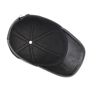 Nuevos sombreros para hombres y mujeres primavera otoño cuero genuino patrón de serpiente gorra de béisbol Unisex ajustable con visera - Product Image 2