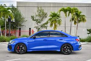 RS3 Turbo 2023 de 5 Cilindros, Color Azul Nogaro Metálico Exclusivo, Mayormente sin Modificaciones - Product Image 4