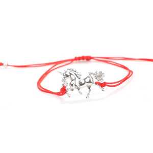 สร้อยข้อมือเงินแท้ 925 ประดับด้วยด้ายสีแดงรูปม้า - Product Image 2