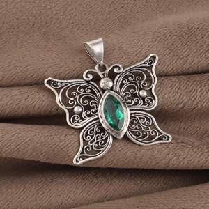 Colgante de Plata de Ley 925 con Esmeralda Verde, Collar de Mariposa Único de Primera Calidad con Certificado IGI, Regalo de Piedra Natal de Mayo - Product Image 6