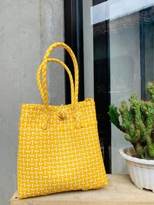 Sac à main en plastique recyclé écologique de haute qualité pour femmes sacs tissés d'Indonésie prix de gros pour vêtements pour adultes - Product Image 2