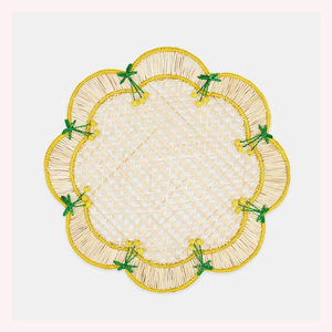 Chemin de table Boho Luxe en raphia tissé à la main | Accent de rotin naturel et de jonc de mer pour une salle à manger élégante et une décoration intérieure écologique - Product Image 1