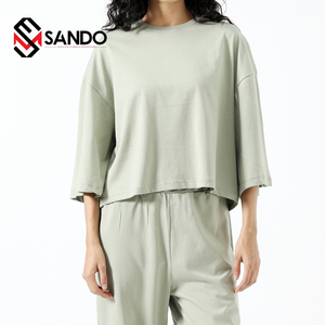 ชุดวอร์มผ้าคอตตอนโอเวอร์ไซส์ผ้า100% มีฮู้ดเปิดไหล่ตกไซส์สำหรับผู้ชายผู้หญิงและเด็กโลโก้ปักออกแบบได้ตามต้องการ - Product Image 4