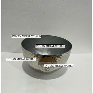 Bol à chocolat décoratif élégant Présentoir à desserts Finition argentée de la meilleure qualité Bol en métal martelé pour la décoration intérieure et les fêtes - Product Image 4