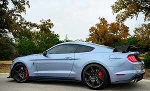 Ford Mustang Shelby GT500 Heritage Edition 2022, Turbo Automático, Asientos de Cuero, Cámara Trasera 360, Techo Corredizo, Listo para Enviar - Product Image 3