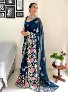Séquence de vêtements de fête avec un sari spécial du festival de créateurs de broderie en georgette douce avec chemisier - Product Image 3