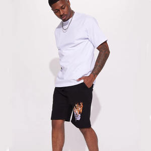 Short de survêtement noir pour hommes 290 GSM sérigraphié short de survêtement personnalisé pour hommes à vendre vente en gros sur mesure - Product Image 3