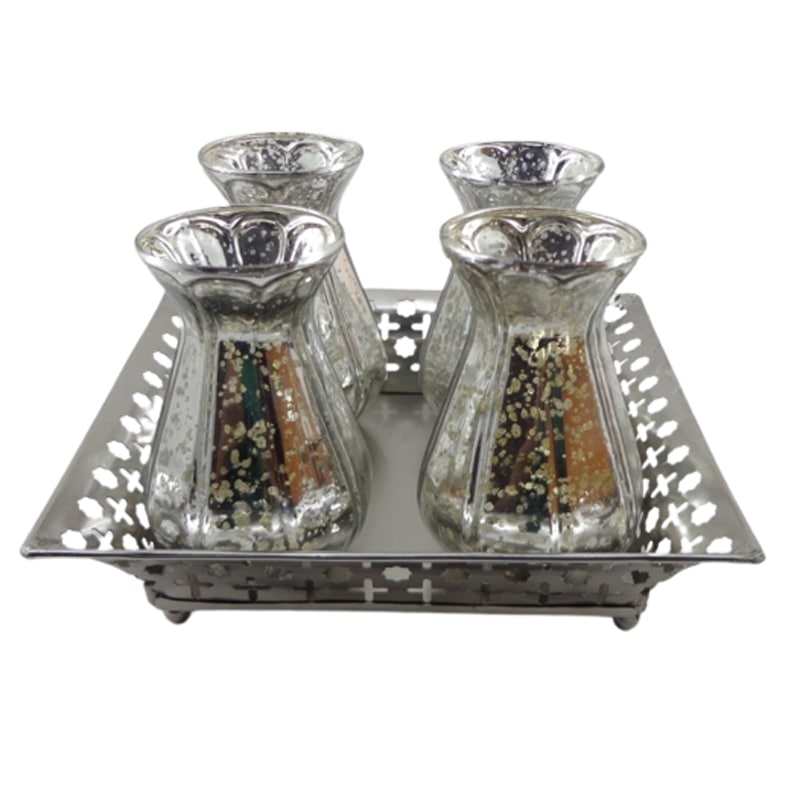 สีเทาอ่อน