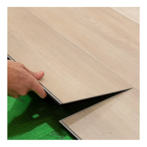 Suelo Vinílico de Alta Gama, Resistente al Agua, de Tablas Anchas, Híbrido LVP, Sistema de Click SPC - Product Image 2