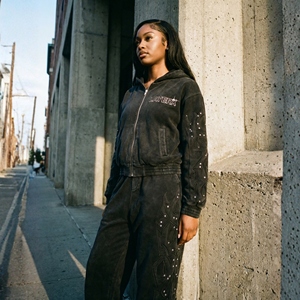 Conjunto Deportivo Personalizado para Mujer 2026, con Estampado, Pedrería, Ligero, de Algodón, Dos Piezas, Sudadera Corta con Capucha y Pantalones Deportivos Holgados, Ropa Urbana - Product Image 5