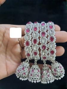 Brazaletes de diseño Kundan Latkan, joyería étnica elegante para novias y ocasiones especiales para suministro mundial - Product Image 6