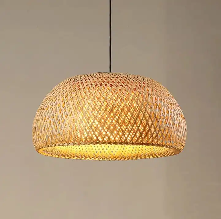 Les lampes en bambou et rotin apportent non seulement une valeur d'utilisation élevée, mais aussi une valeur décorative