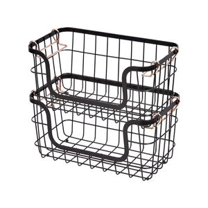 Panier à œufs vintage en fil de fer noir avec poignée en bois, rangement pour fruits en métal et organisation de la cuisine pour un usage domestique - Product Image 2