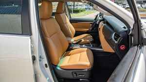 Neuf / Occasion 2022 TOYOTA FORTUNER Caméra arrière 360° Capacité de charge 31-40T Émissions Diesel / Essence Automatique - Product Image 5