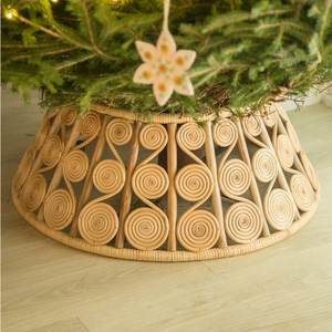 Cesta de mimbre para árboles de Navidad Faldas base de árbol de Navidad con cuello de cubierta de ratán natural más vendidas - Product Image 1