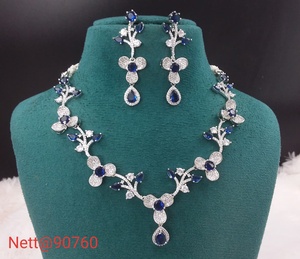 Superbe ensemble de boucles d'oreilles et de colliers en diamants américains Bijoux AD de qualité supérieure pour les mariages et les fêtes Sparkle in Style - Product Image 3