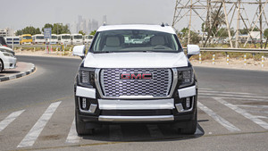 DISCOUNT SALE Used GMCs YUKON DENALI 6.2P AT 2022 BLACK Top Europe Import Left/ Right-Hand Drive Car with Fast Delivery - Product Image 4
