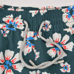 Shorts d'été pour femmes Usine Vente en gros Approvisionnement en vrac Streetwear décontracté Tissu léger et doux Marque de marque privée - Product Image 3