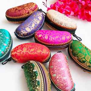 Superbe Housse à Lunettes en Coton à Motif Traditionnel pour Mariages en Extérieur – Nouvelle Arrivée Très Demandée OEM 2026 Vente en Gros - Product Image 2