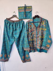 Conjunto de pijama Sari de poliéster ligero hecho a mano para mujer con cierre de cintura elástica para ropa de noche de otoño - Product Image 2