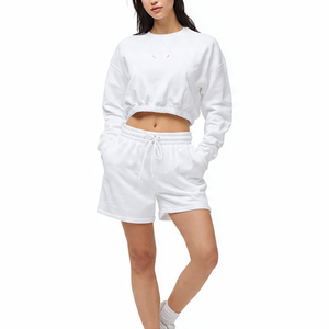 Conjunto de Pantalones Cortos Deportivos Blancos de Felpa para Mujer, Sudadera Corta, Pantalones Cortos Deportivos, Conjunto de Dos Piezas, Ropa Deportiva de Invierno, Conjunto de Pantalones Cortos Deportivos de Felpa para Mujer - Product Image 1