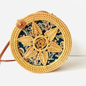 Nouvelle collection de sacs à main d'été rond en rotin élégant sac à main de plage pour les femmes avec sangle en cuir sacs de plein air - Product Image 1